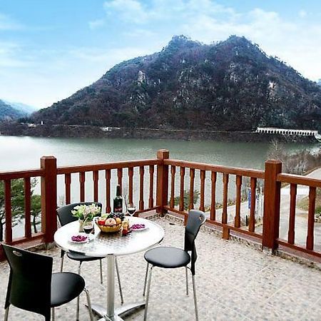 Lahoya Pension Chuncheon Exteriör bild