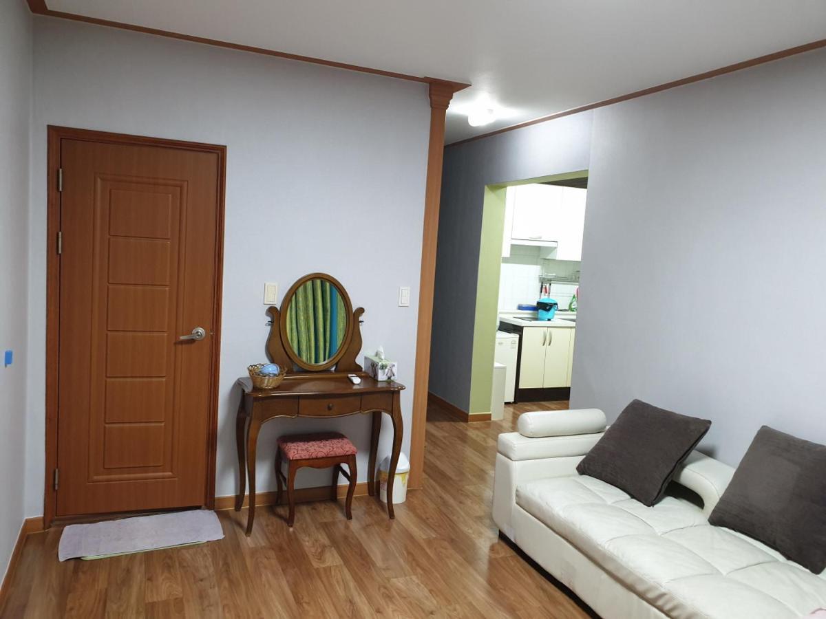 Lahoya Pension Chuncheon Exteriör bild