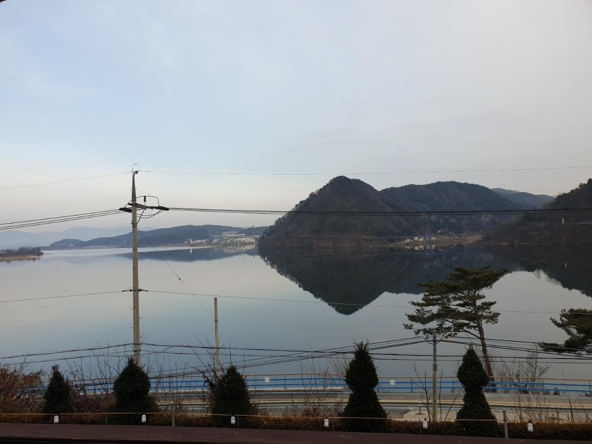 Lahoya Pension Chuncheon Exteriör bild